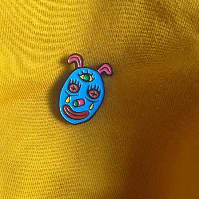 TEDDY BABY ENAMEL PIN